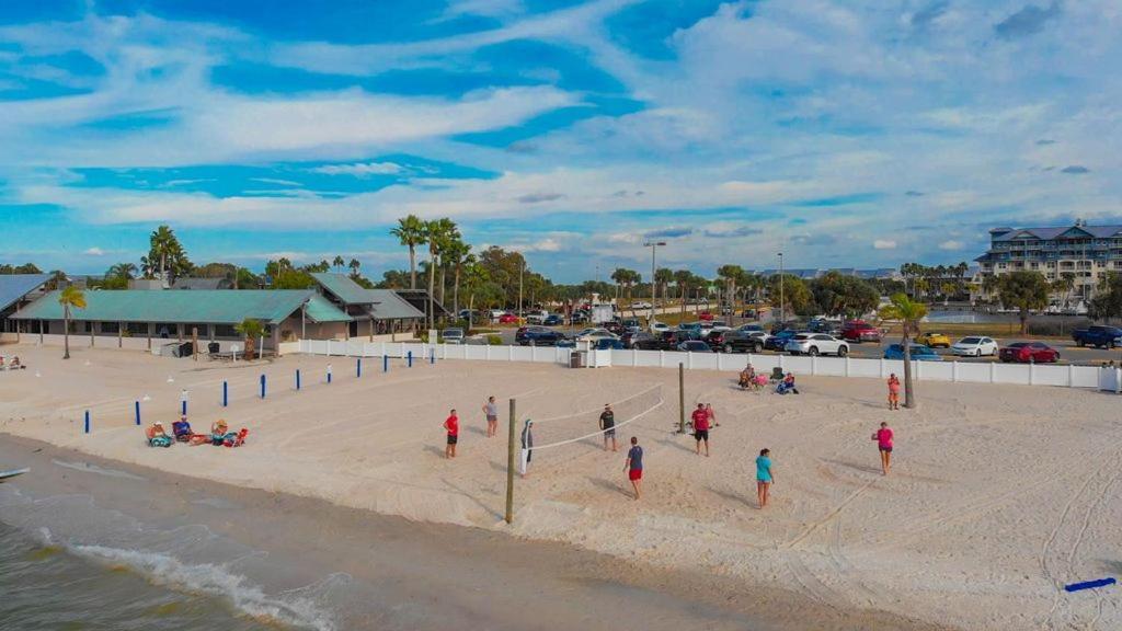 Beautiful New Luxury Townhome With Private Beach And Swimming Pools Ruskin Exterior photo