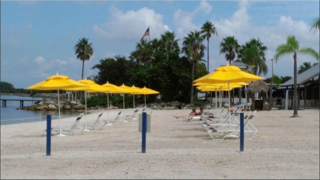 Beautiful New Luxury Townhome With Private Beach And Swimming Pools Ruskin Exterior photo